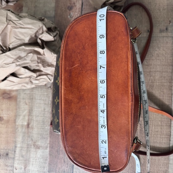 LOUIS VUITTON Vintage Monogram Logo Montsouris Backpack - Picture 15 of 16